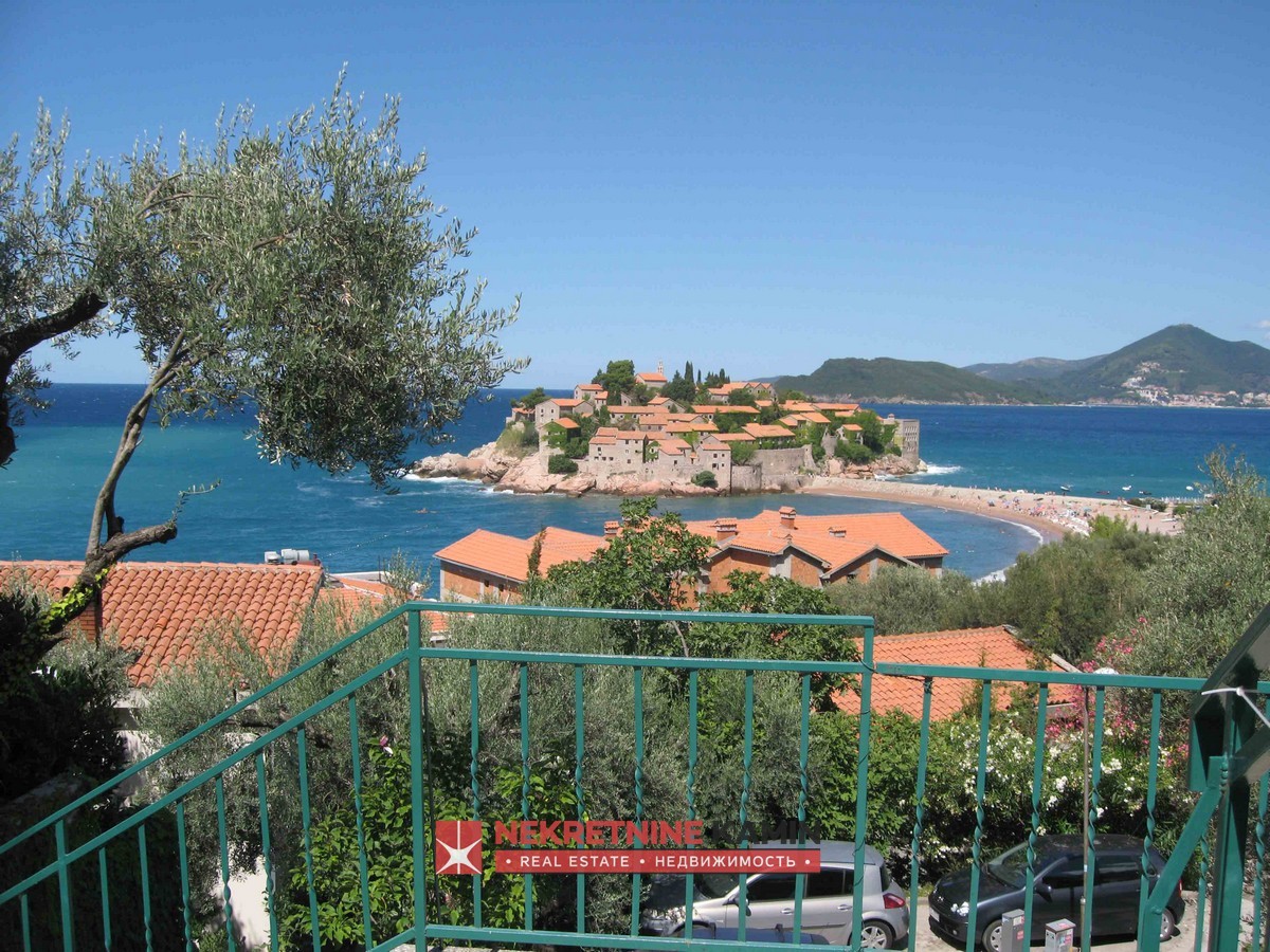 Two-Storey House 100 m from the Sea with Sea Views, Sveti Stefan, Budva